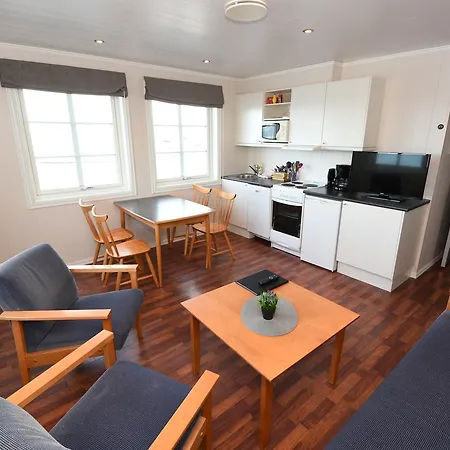 Hotel Brygge Hopen (Smola)